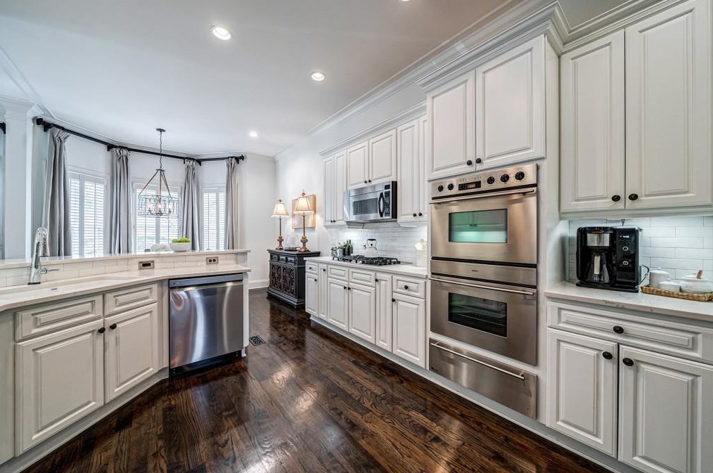 1353 Vlg Park Dr, Atlanta GA 30319-3480 exterior