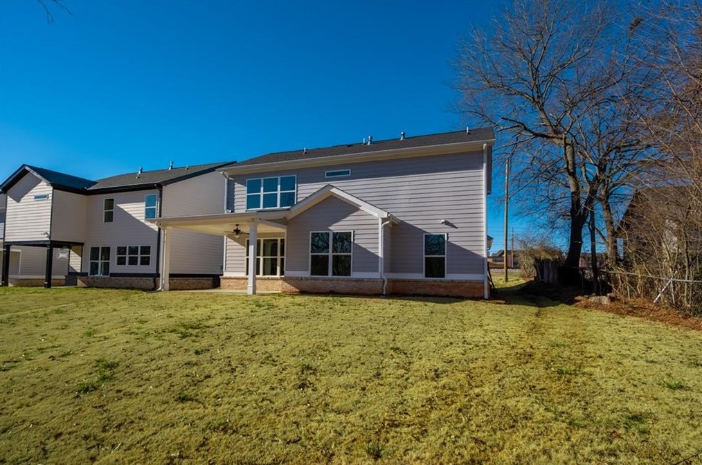 2469 Dixie Ave, Smyrna GA  30080-0021 exterior