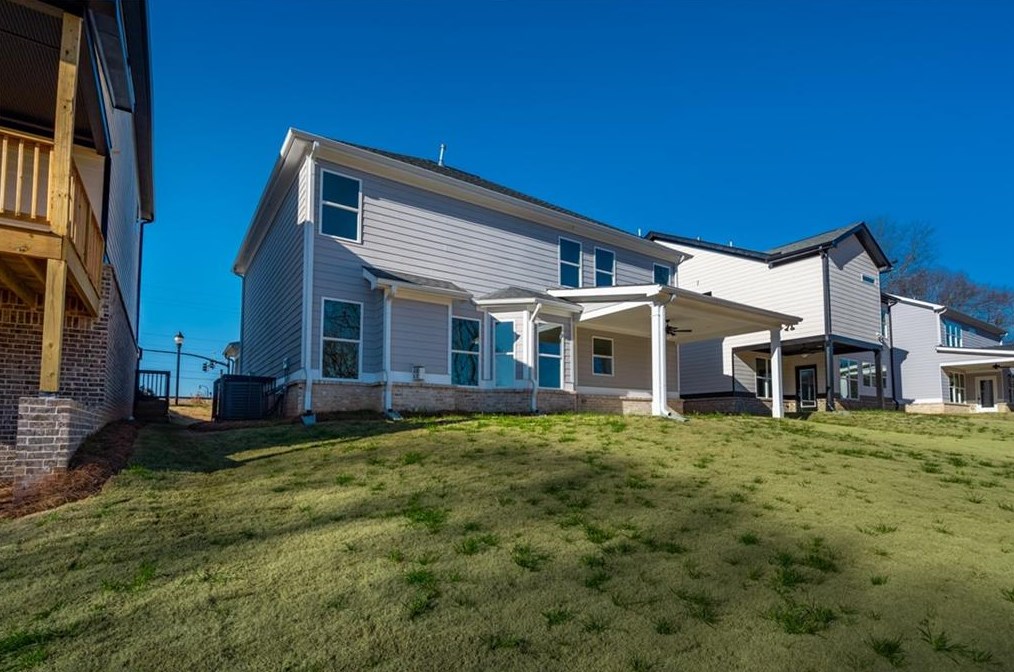 2477 Dixie Ave, Smyrna GA  30080-0021 exterior