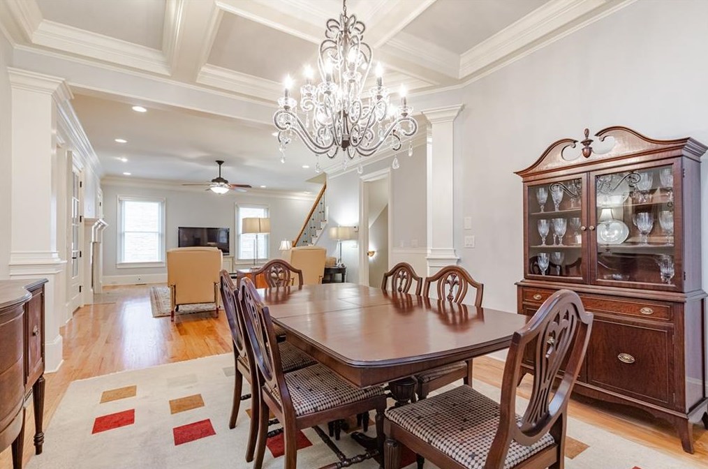 3174 Silver Lk Dr, Atlanta GA 30319-2344 exterior