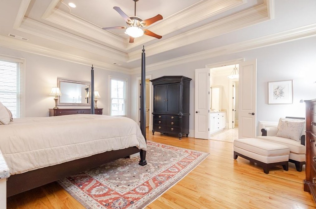 3174 Silver Lk Dr, Atlanta GA 30319-2344 exterior