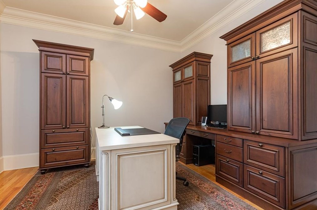 3174 Silver Lk Dr, Atlanta GA 30319-2344 exterior