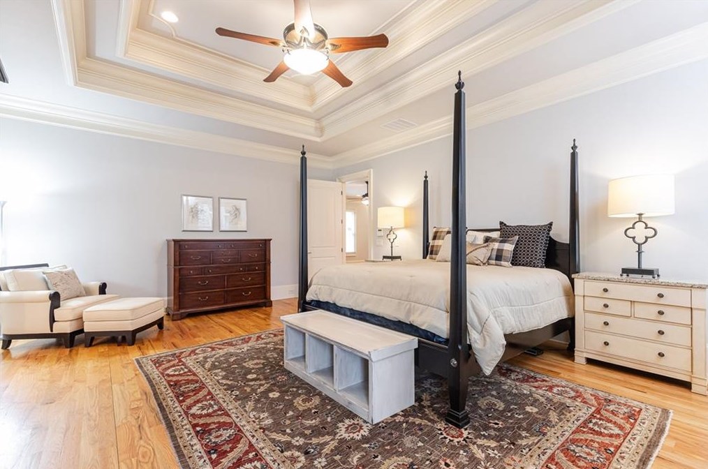 3174 Silver Lk Dr, Atlanta GA 30319-2344 exterior