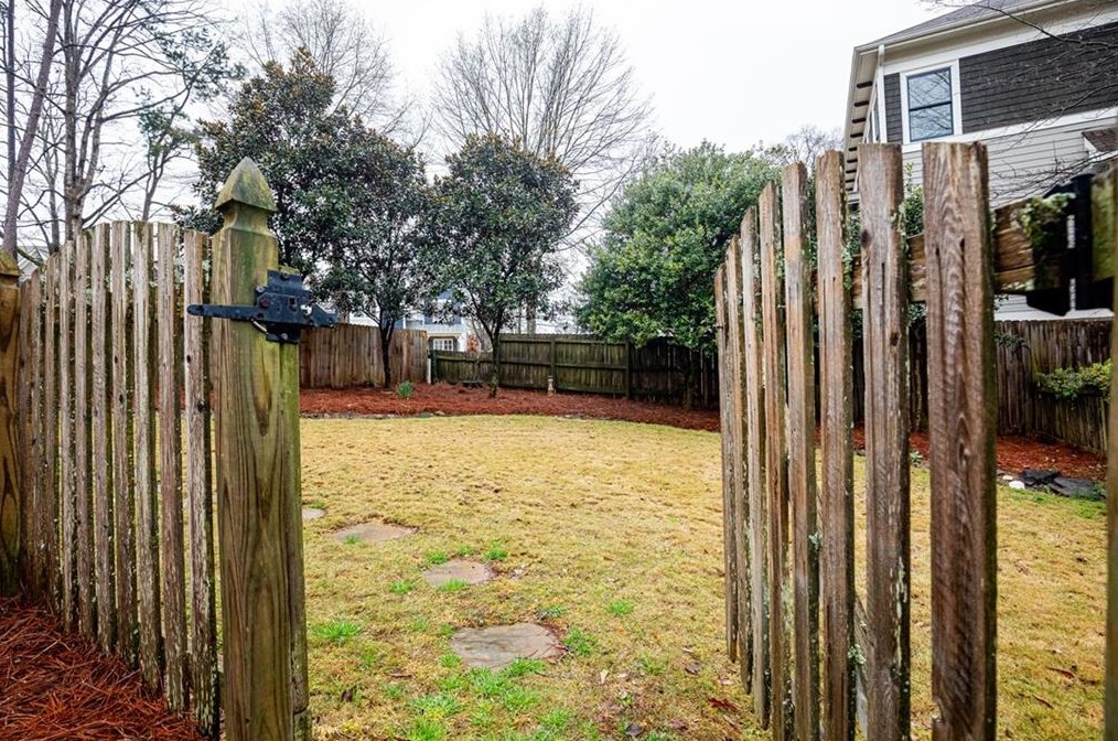 3174 Silver Lk Dr, Atlanta GA 30319-2344 exterior