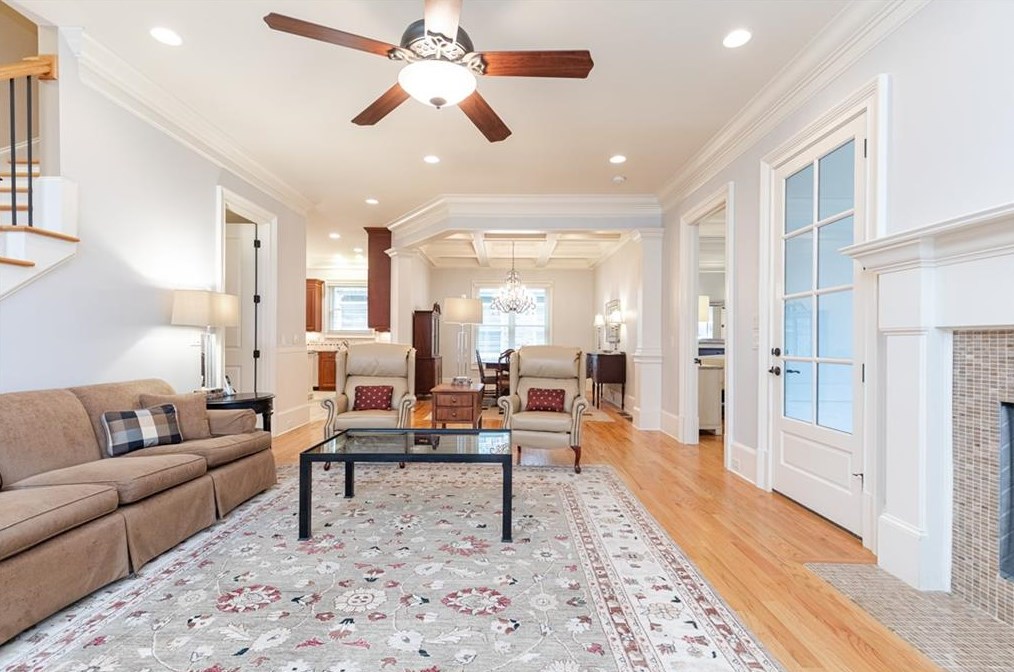 3174 Silver Lk Dr, Atlanta GA 30319-2344 exterior