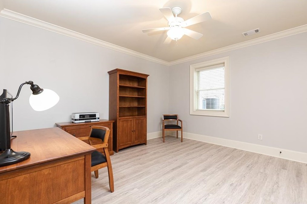 3174 Silver Lk Dr, Atlanta GA 30319-2344 exterior