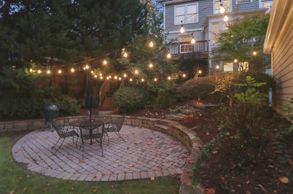 1728 Noble Dr, Atlanta GA 30306-3141 exterior