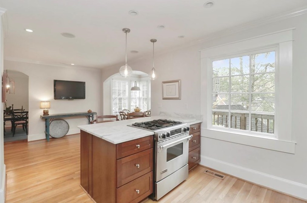 1728 Noble Dr, Atlanta GA 30306-3141 exterior