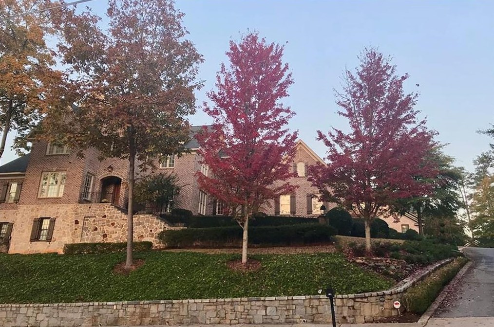 4026 Whittington Dr, Atlanta GA  30342-4208 exterior