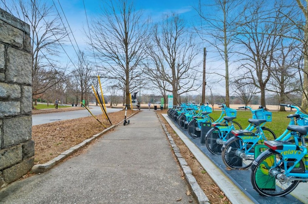 1783 Noble Dr, Atlanta GA 30306-3140 exterior