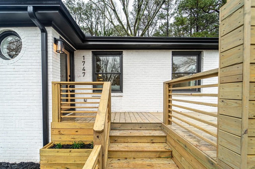 1747 Stokes Ave, Atlanta GA  30310-1525 exterior