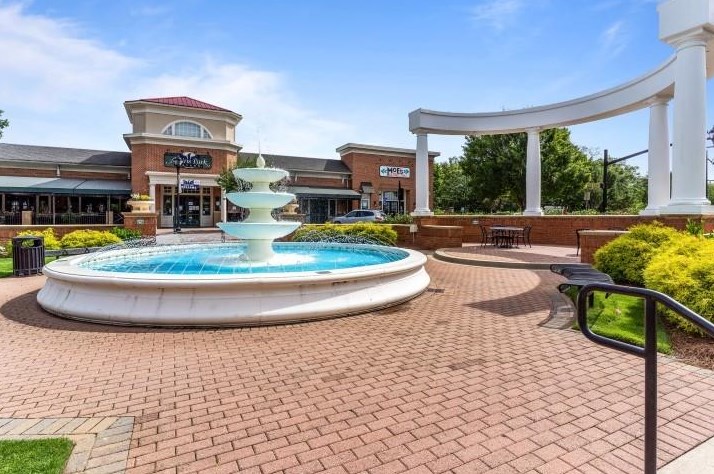 1319 Hawthorne Ave, Smyrna GA  30080-2166 exterior