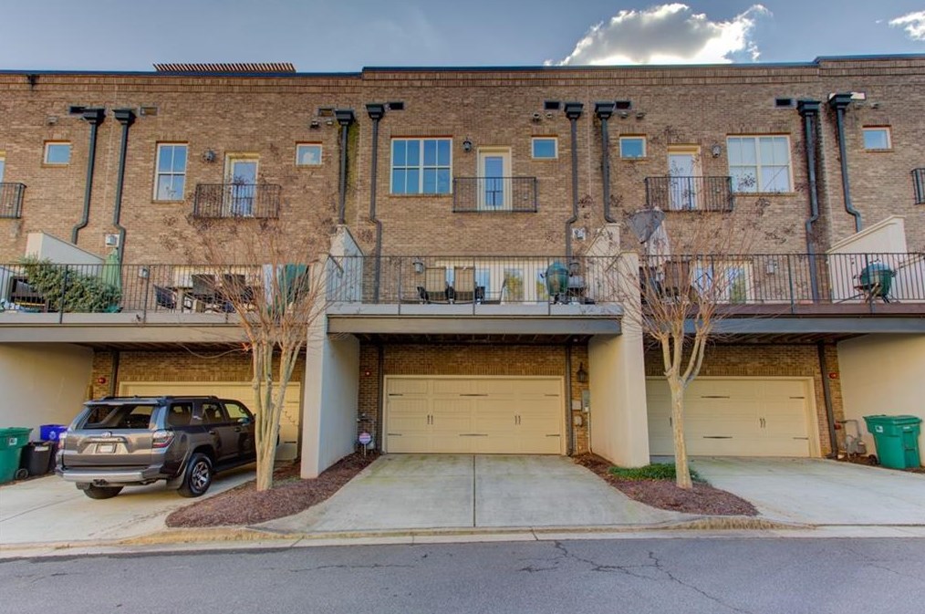 1319 Hawthorne Ave, Smyrna GA  30080-2166 exterior