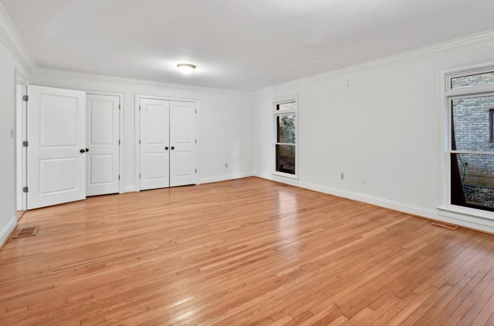 1930 Wildwood Pl, Atlanta GA  30324-4957 exterior
