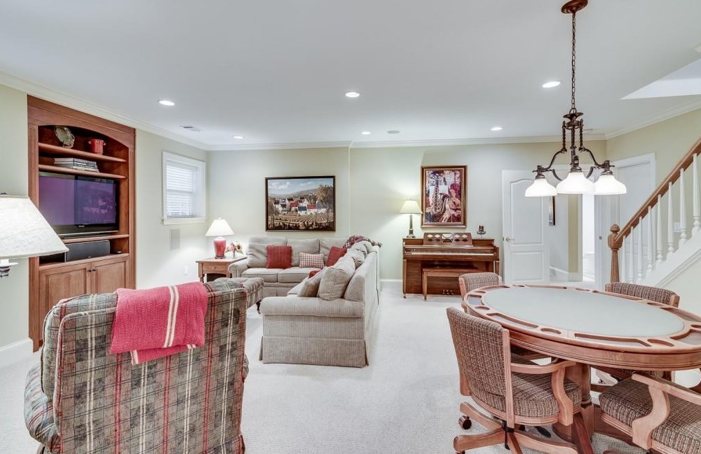 2478 Oakleigh Ct, Atlanta GA  30329 exterior