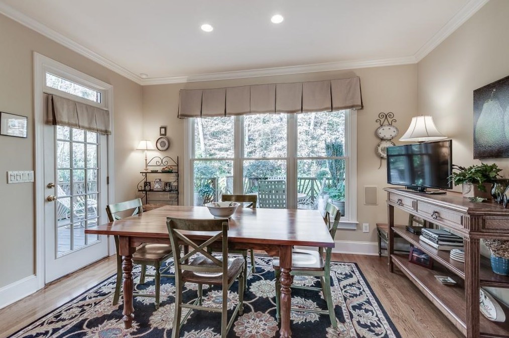 2478 Oakleigh Ct, Atlanta GA  30329 exterior