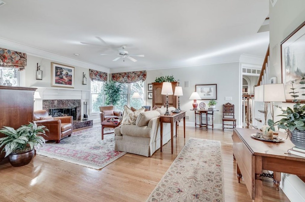 2478 Oakleigh Ct, Atlanta GA  30329 exterior