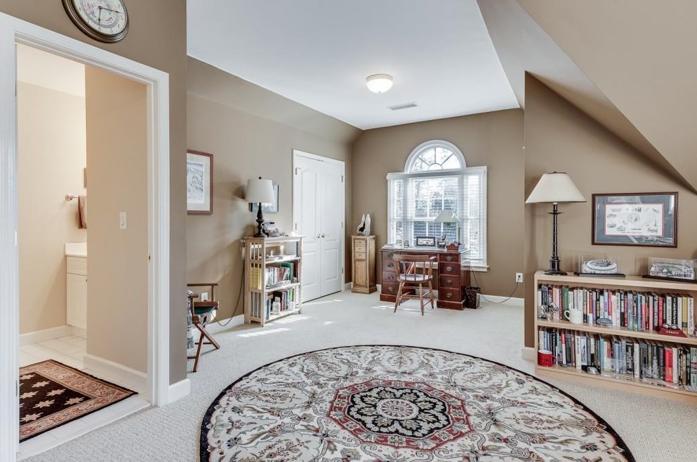 2478 Oakleigh Ct, Atlanta GA  30329 exterior