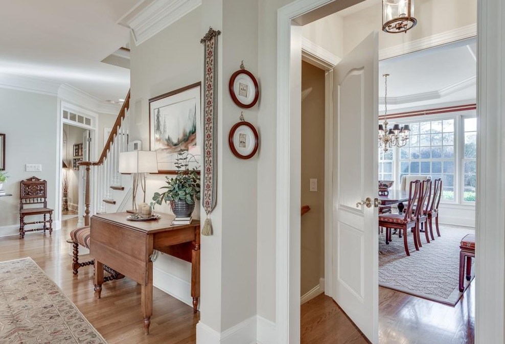 2478 Oakleigh Ct, Atlanta GA  30329 exterior
