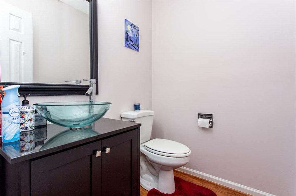 4561 Vlg Oaks Way, Atlanta GA 30338-5711 exterior