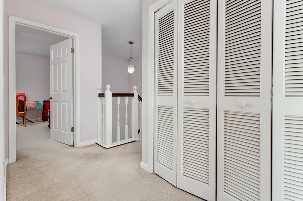 4561 Vlg Oaks Way, Atlanta GA 30338-5711 exterior