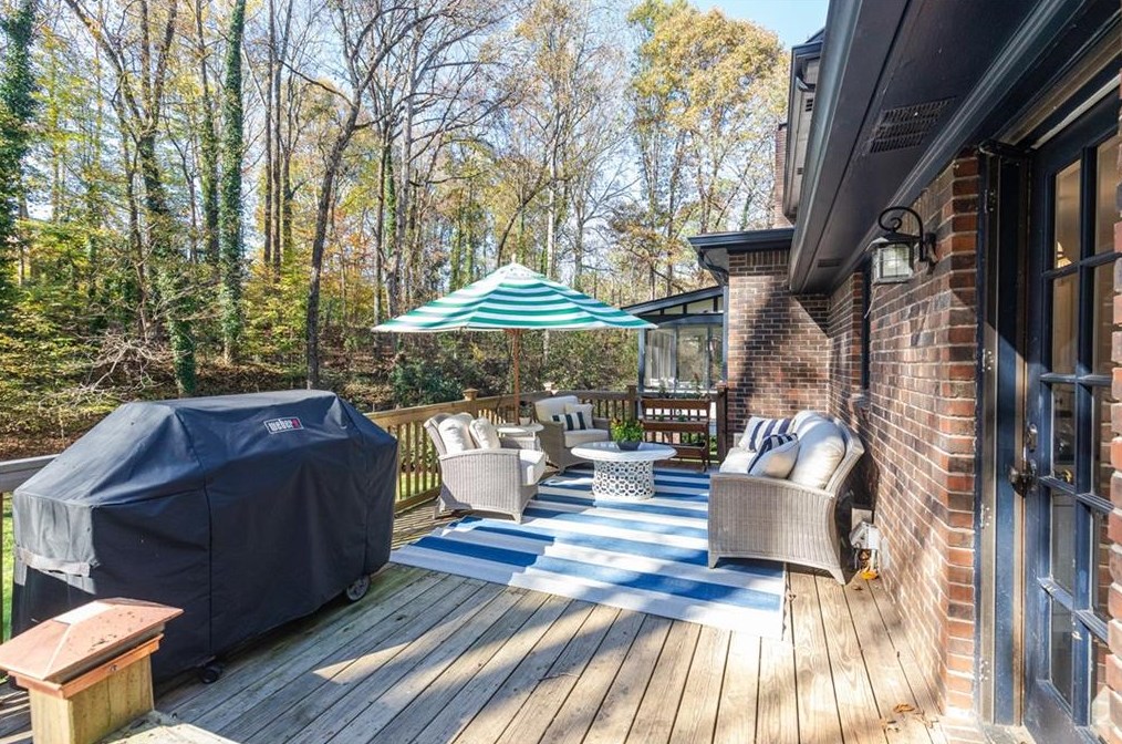 7670 Ryefield Dr, Atlanta GA  30350-5534 exterior