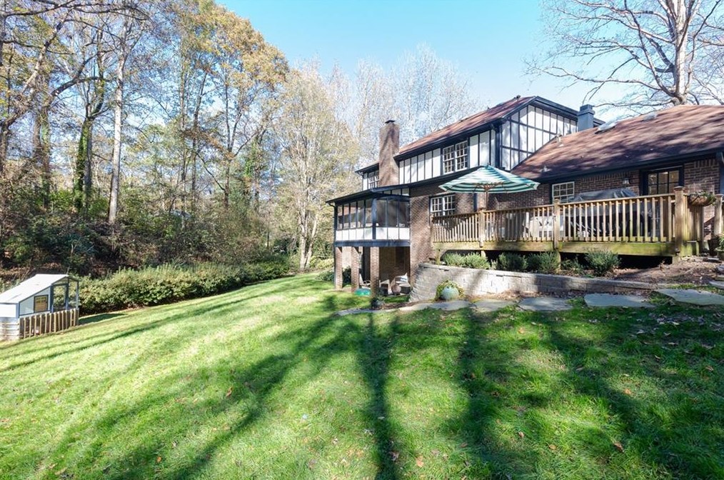 7670 Ryefield Dr, Atlanta GA  30350-5534 exterior