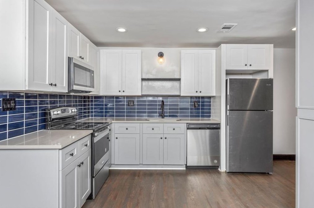 3060 Waters Rd, Atlanta GA  30354-2367 exterior