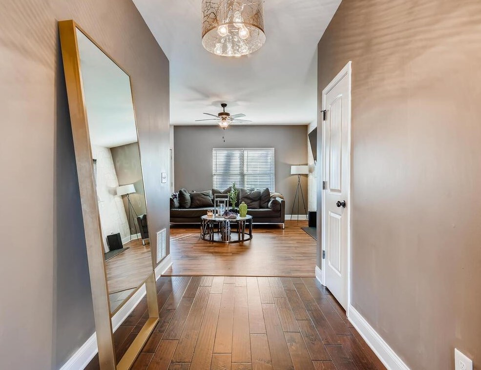 4192 Woodland Park Dr, Atlanta GA  30331 exterior