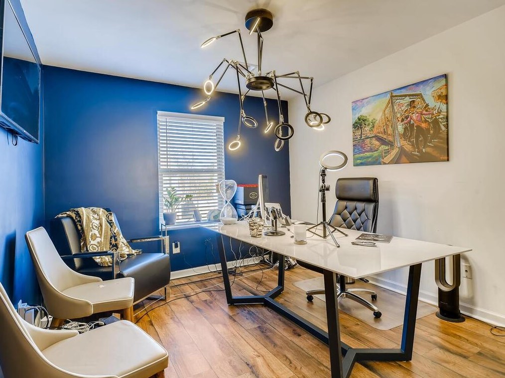 4192 Woodland Park Dr, Atlanta GA  30331 exterior