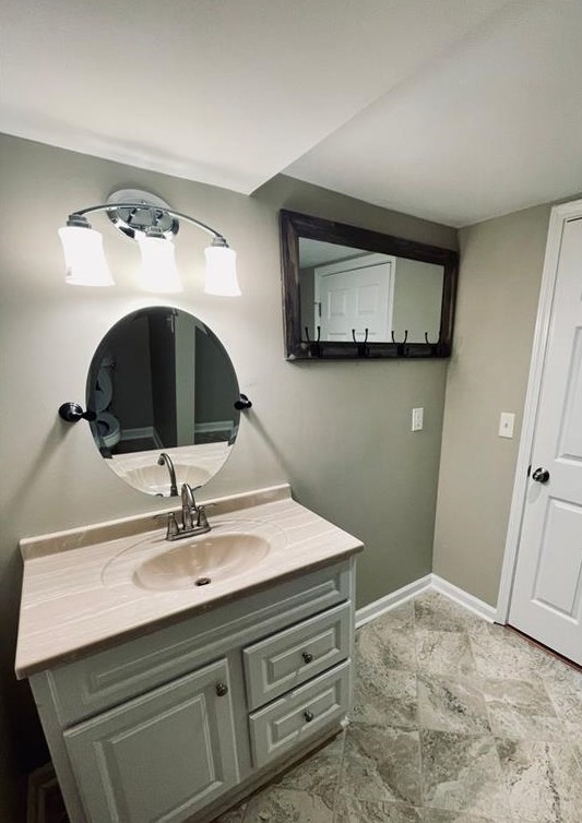 2525 Wilson Woods Dr, Decatur GA  30033-3738 exterior