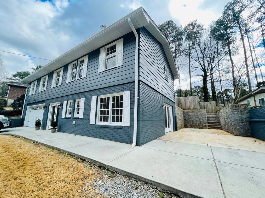 2525 Wilson Woods Dr, Decatur GA  30033-3738 exterior