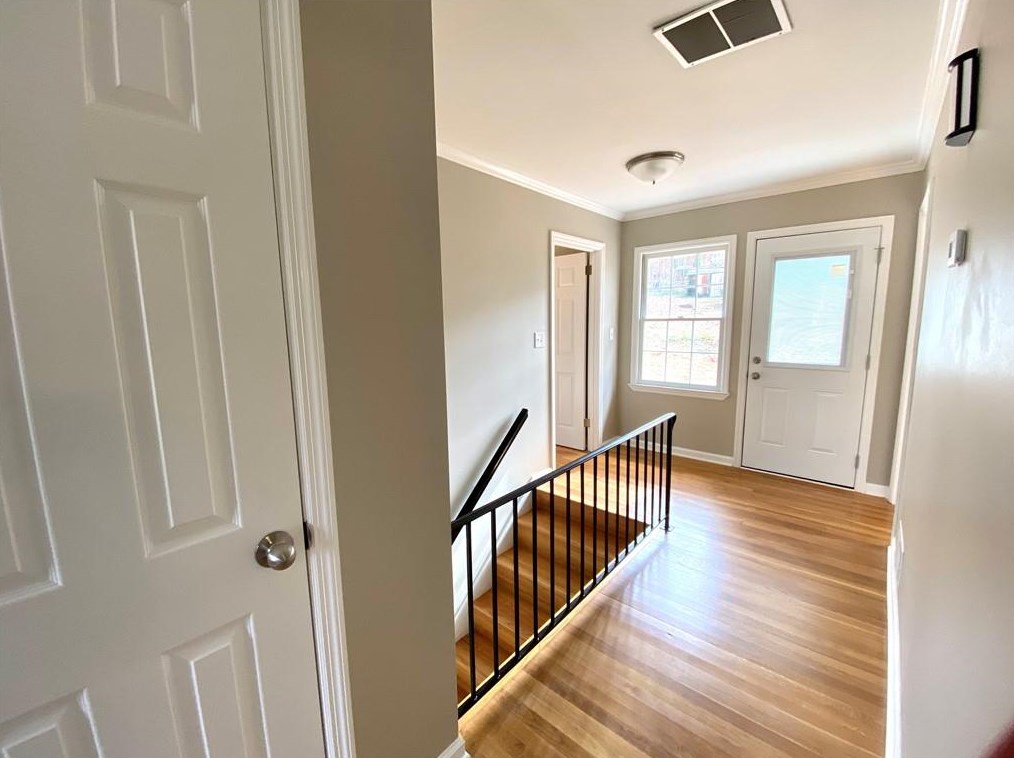 2525 Wilson Woods Dr, Decatur GA  30033-3738 exterior