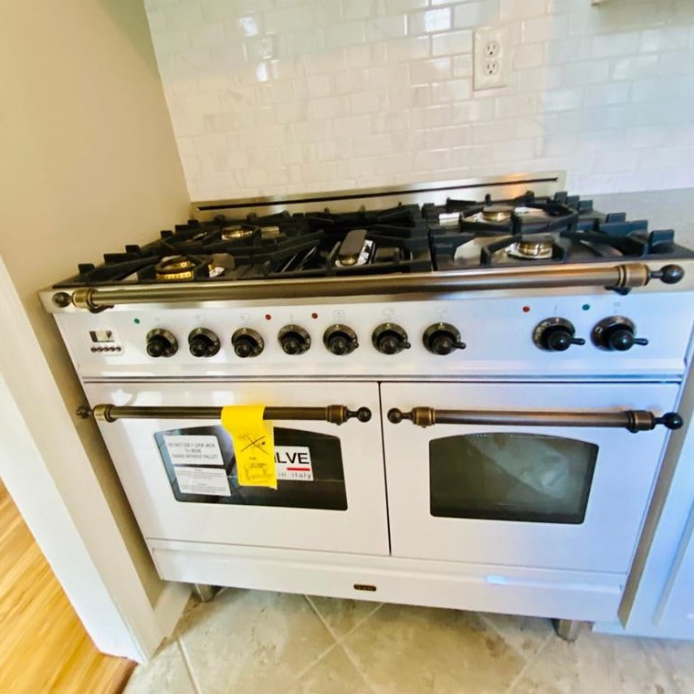 2525 Wilson Woods Dr, Decatur GA  30033-3738 exterior