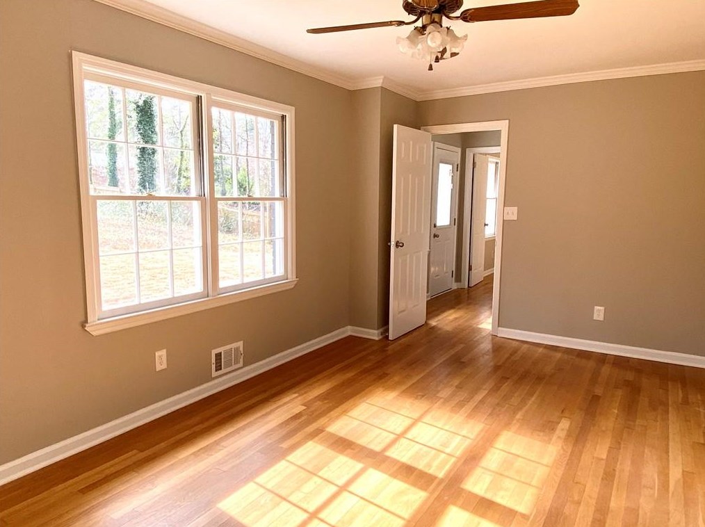 2525 Wilson Woods Dr, Decatur GA  30033-3738 exterior