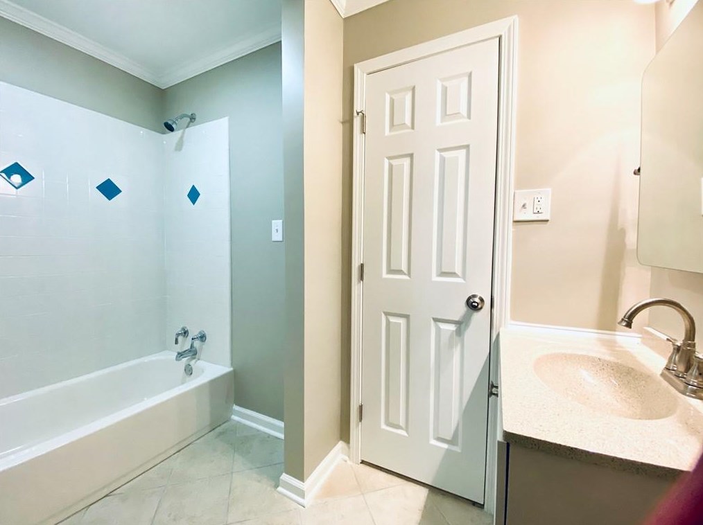 2525 Wilson Woods Dr, Decatur GA  30033-3738 exterior