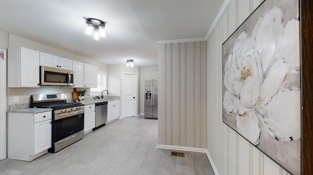 1530 Woodland Cir, Atlanta GA  30316-3160 exterior