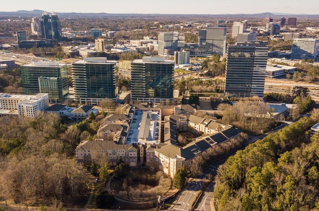 10 Perimeter Summit Blvd, Atlanta GA  30319-1496 exterior