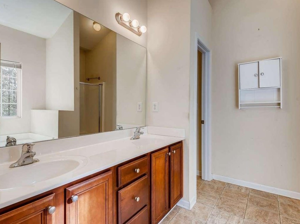 5095 Upper Elm St, Atlanta GA  30349-1686 exterior