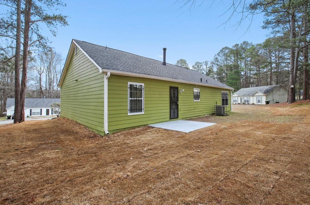 315 Onyx Ct, Atlanta GA  30349-8458 exterior