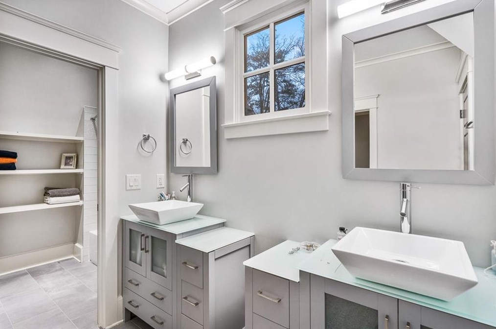 352 Lamont Dr, Decatur GA 30030-2337 exterior