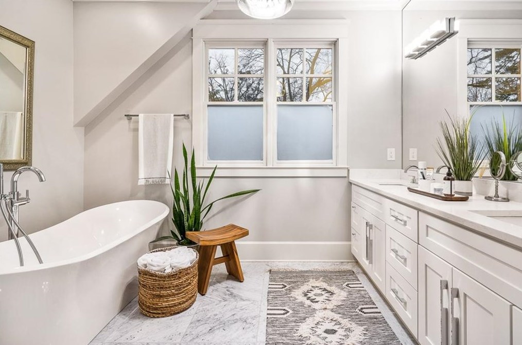 352 Lamont Dr, Decatur GA 30030-2337 exterior