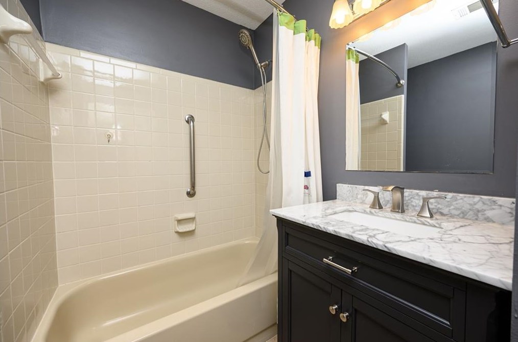 3114 Vinings Rdg Dr, Atlanta GA 30339-3770 exterior