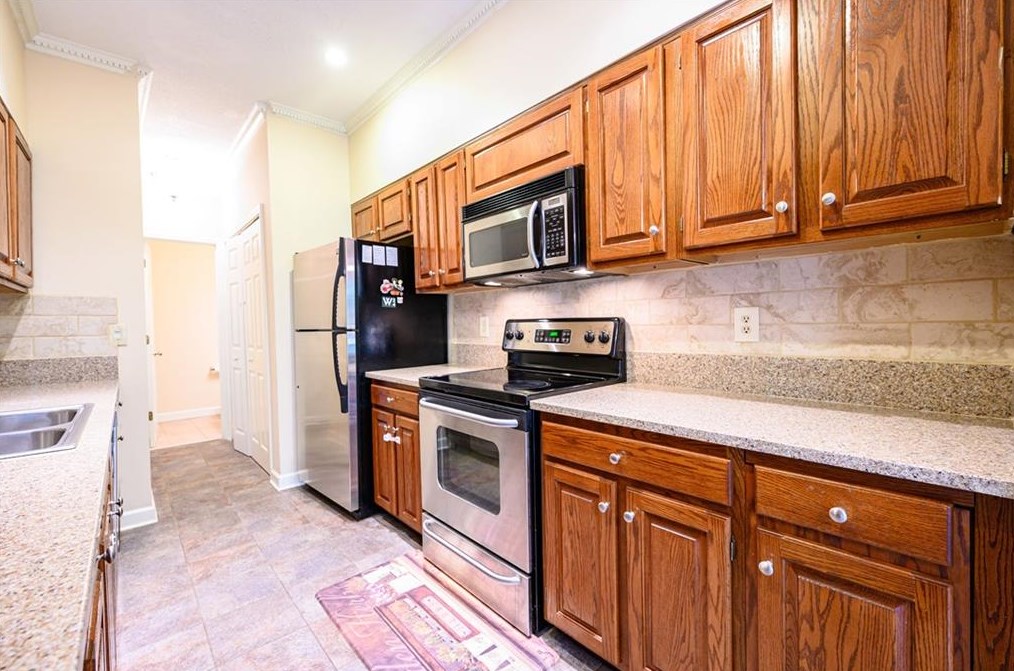 3114 Vinings Rdg Dr, Atlanta GA 30339-3770 exterior