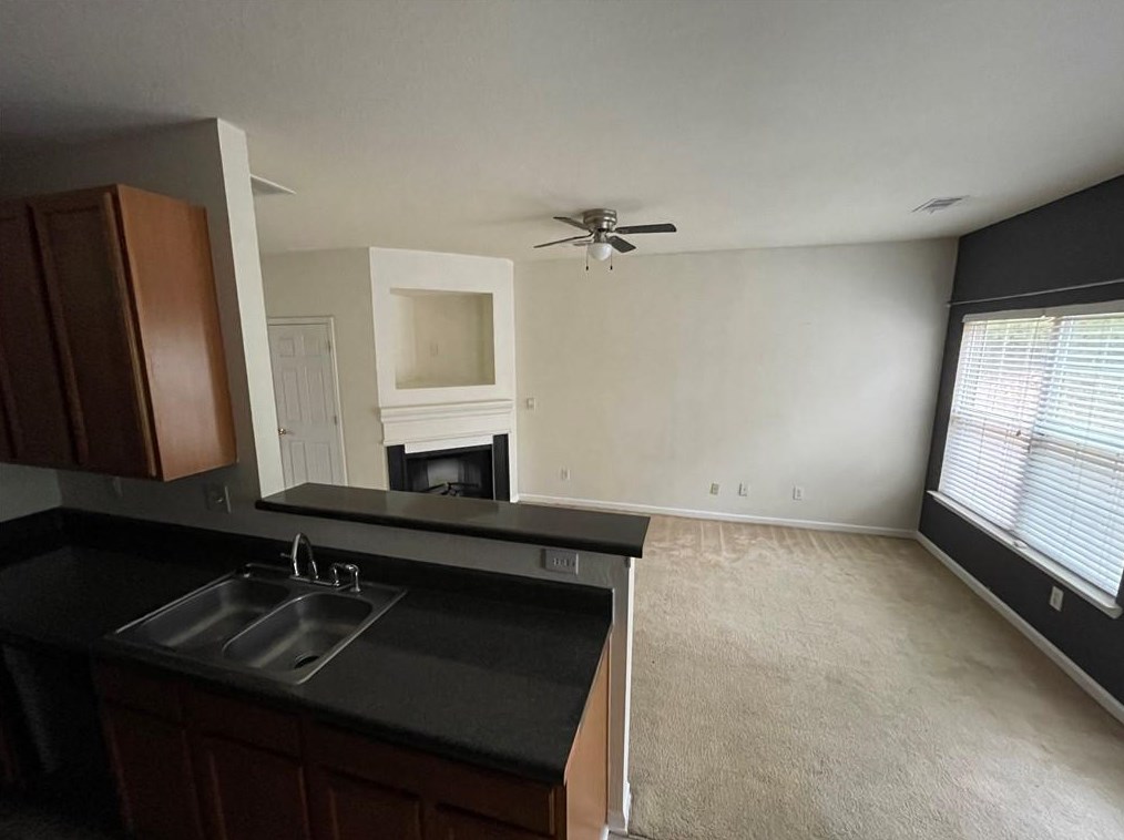 2807 Snapfinger Mnr, Decatur GA 30035-4166 exterior