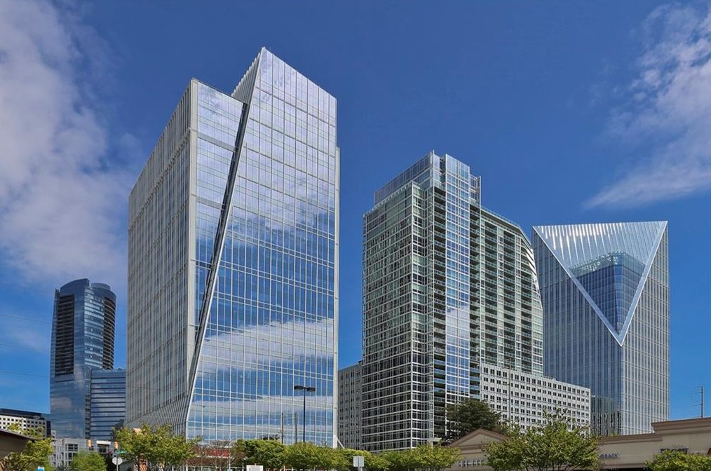 3325 Piedmont Rd, Atlanta GA  30305-1701 exterior