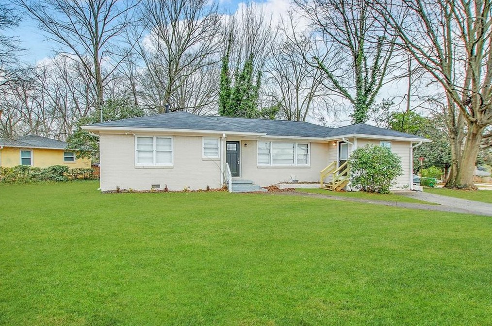 2390 Candler Rd, Decatur GA  30032-6406 exterior