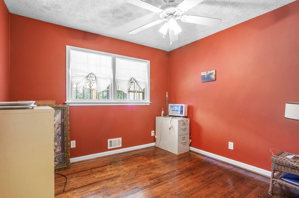 4000 Maplewood Dr, Decatur GA  30035-2339 exterior