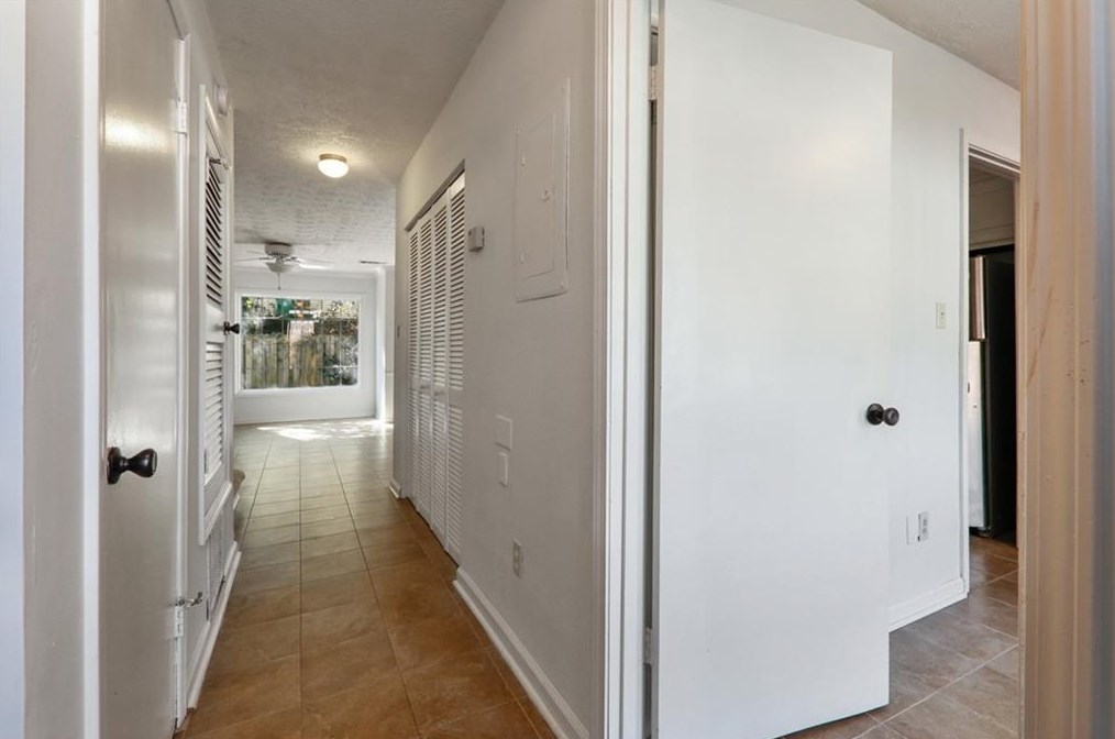 828 Heritage Sq, Decatur GA  30033-4178 exterior