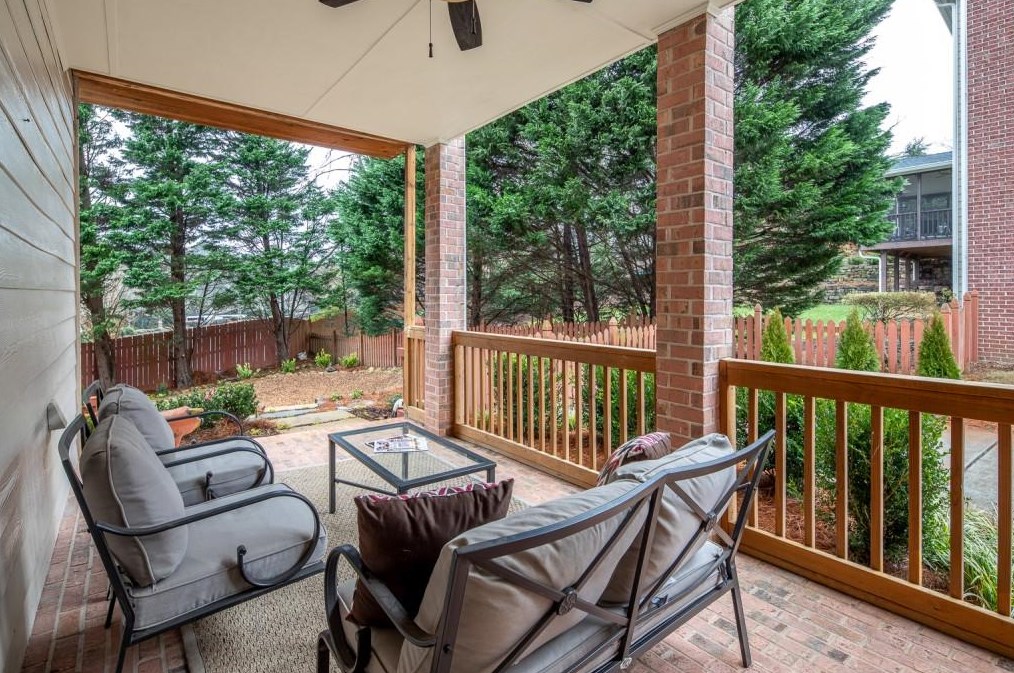 1205 Whitehall Pointe, Atlanta GA  30338-2654 exterior